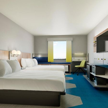 Microtel Inn Suites By Wyndham Lac-Megantic Bagian luar foto
