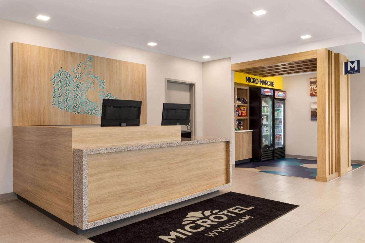 Microtel Inn Suites By Wyndham Lac-Megantic Bagian luar foto